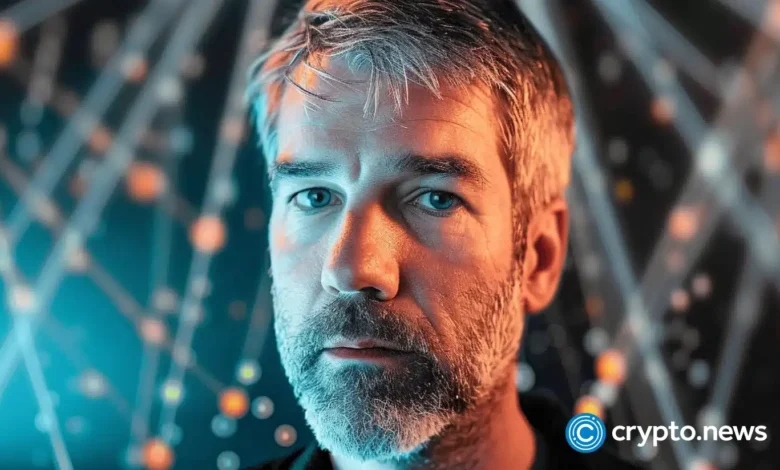 MicroStrategy hits b in Bitcoin, Saylor draws criticism MicroStrategy hits b in Bitcoin, Saylor draws criticism